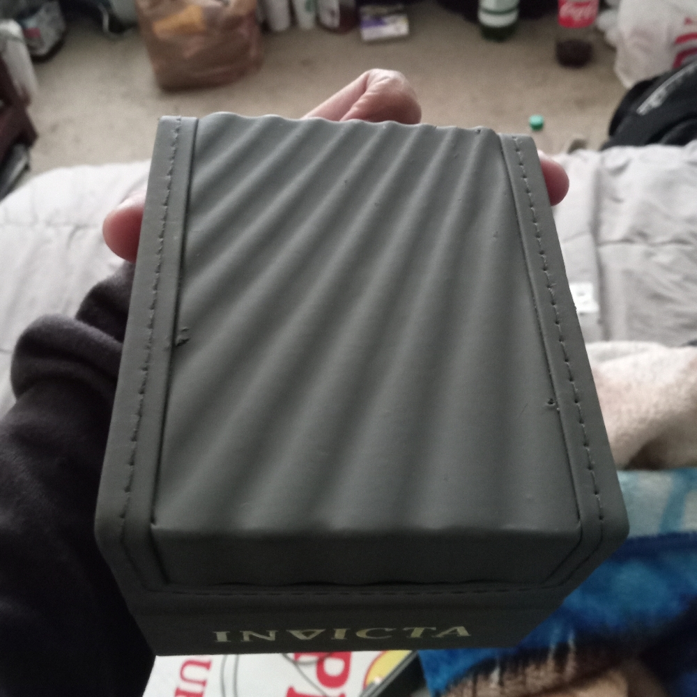 Small box - Picture 2 of 4